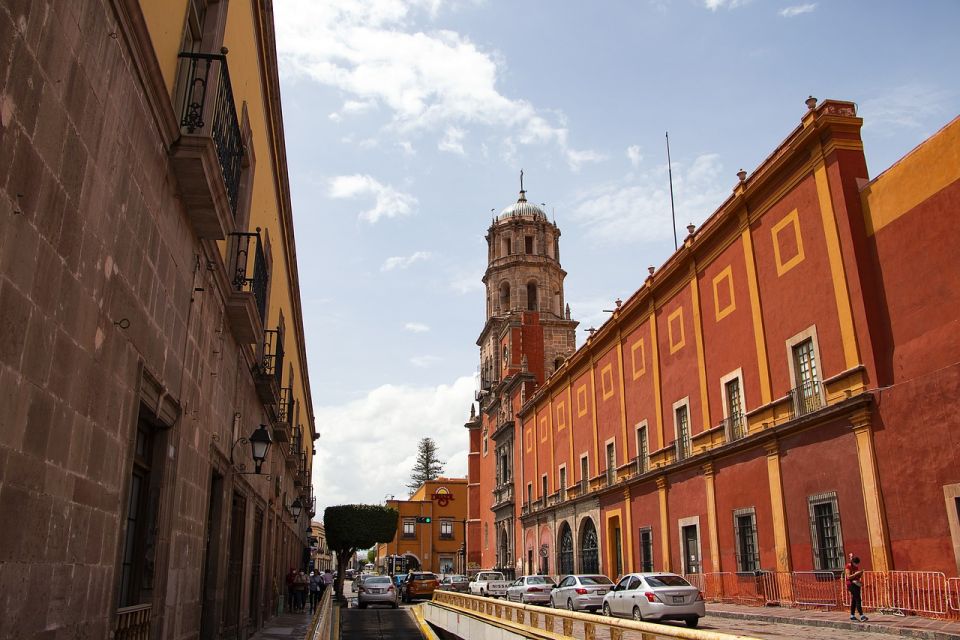 From Guanajuato: Private Tour of Queretaro & Pena De Bernal - Key Points
