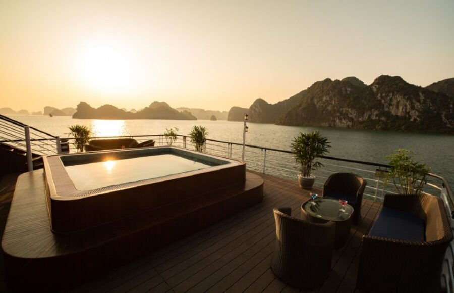 From Hanoi: 2-Day Lan Ha Bay 5-Star Cruise