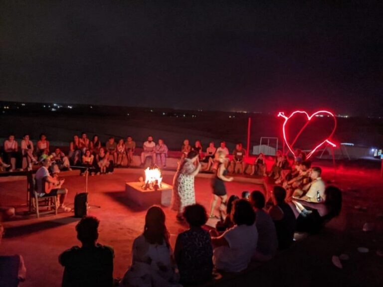 From Marrakech: Dinner in Agafay Desert With Sunset & Stars