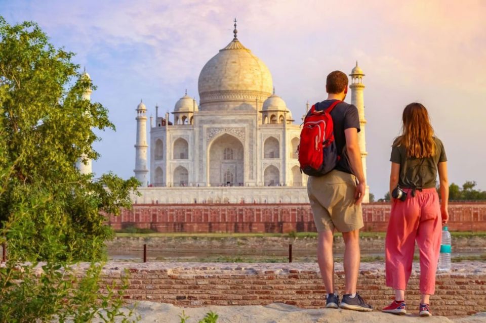 From New Delhi : Day Trip to Taj Mahal & Agra Fort - Key Points