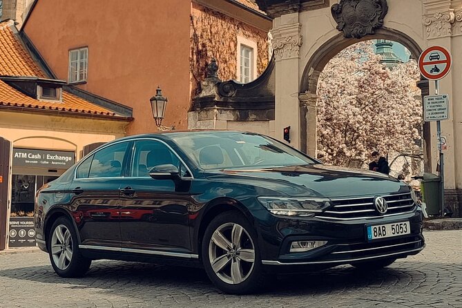 From Prague to Passau - Private Transfer by LIMOUSINE 31pax - Key Points