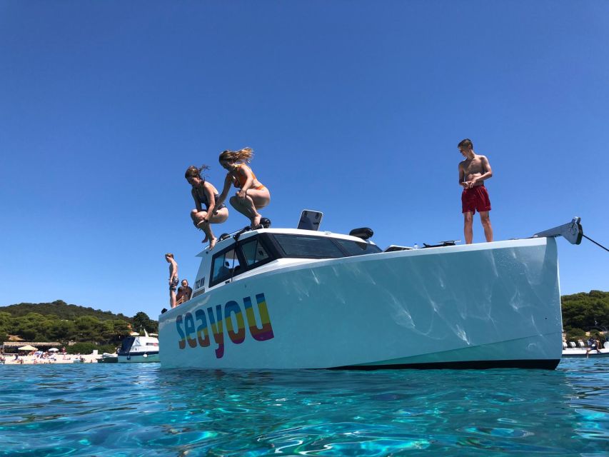 from split luxury cabin boat tour to the blue cave and hvar From Split: Luxury Cabin Boat Tour to The Blue Cave and Hvar