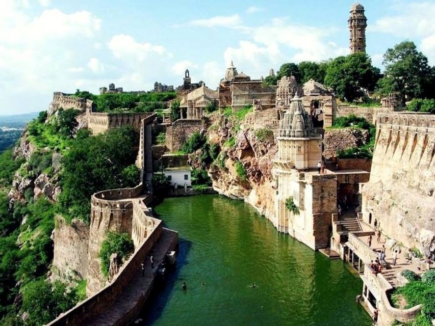 From Udaipur: Private Day Trip to Chittorgarh Fort - Key Points