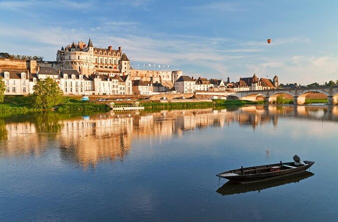 Full-Day Private Tour to Châteaux of the Loire Without Guide - Key Points