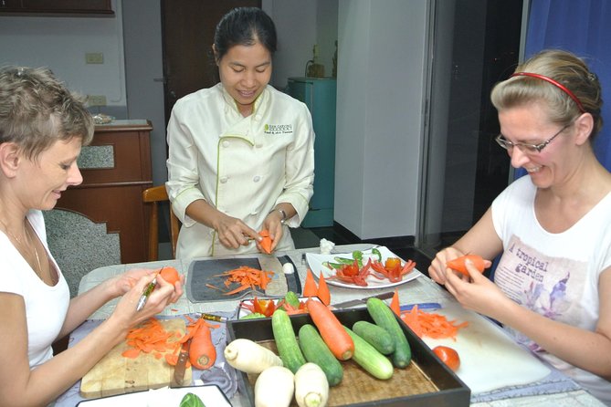 Full Day Professional Thai Fruit and Vegetable Carving Class - Key Points