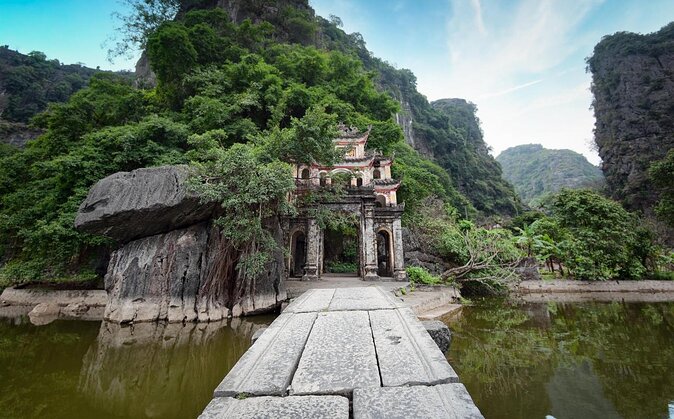 Full-Day Small-Group Active Tour, Trang An Ecotourism Complex  - Hanoi - Key Points