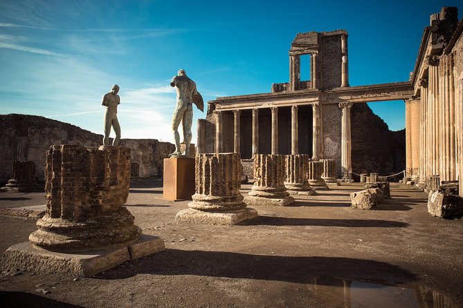 Full Day Small Group Pompeii Tour From Sorrento With Local Wine Tasting - Key Points