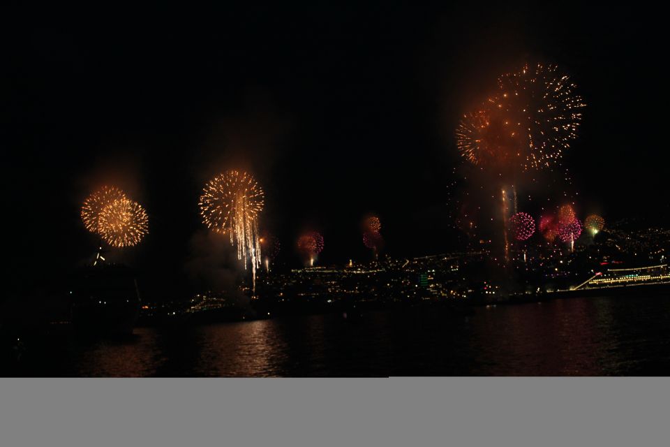 Funchal: New Year's Eve Fireworks by Catamaran - Key Points