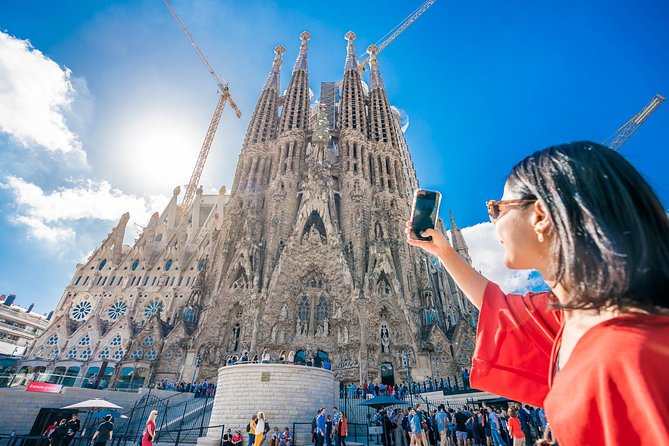 Gaudi Architecture & Modernism by Vespa Scooter - Vespa Scooter Tour Highlights