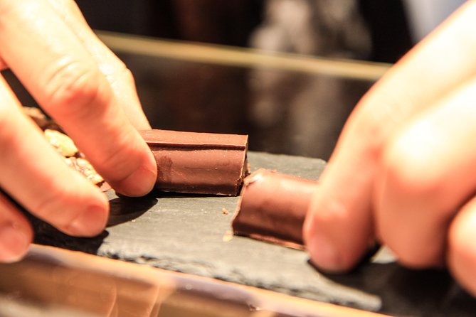 Geneva Private Etuktuk Tour to Three Chocolatiers (Mar ) - Key Points