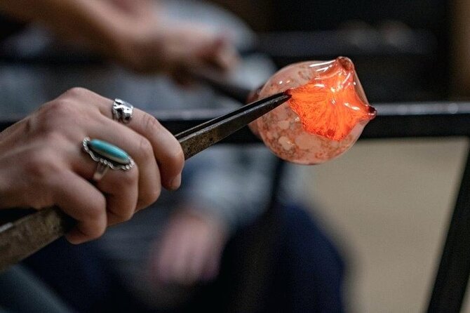 Glass Blowing in Prague - Key Points