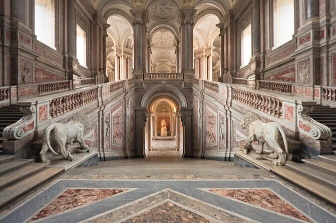 Guided Tour of the Royal Palace of Caserta With an Art Expert - Key Points