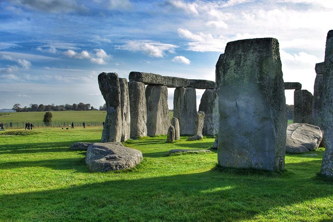 Guided Tour to Bath & Stonehenge From Cambridge by Roots Travel. - Key Points