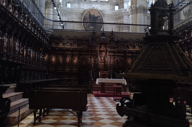 Guided Visit to the Cathedral of Malaga and Its Surroundings - Architectural Features and Highlights