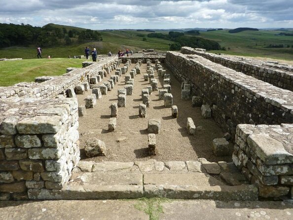Hadrians Wall: a Self-Guided Audio Tour Along the Ruins - Key Points