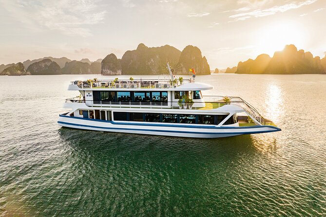 Halong Bay Luxur Cruise Day Trip: Buffet Lunch & Limousine Bus - Key Points