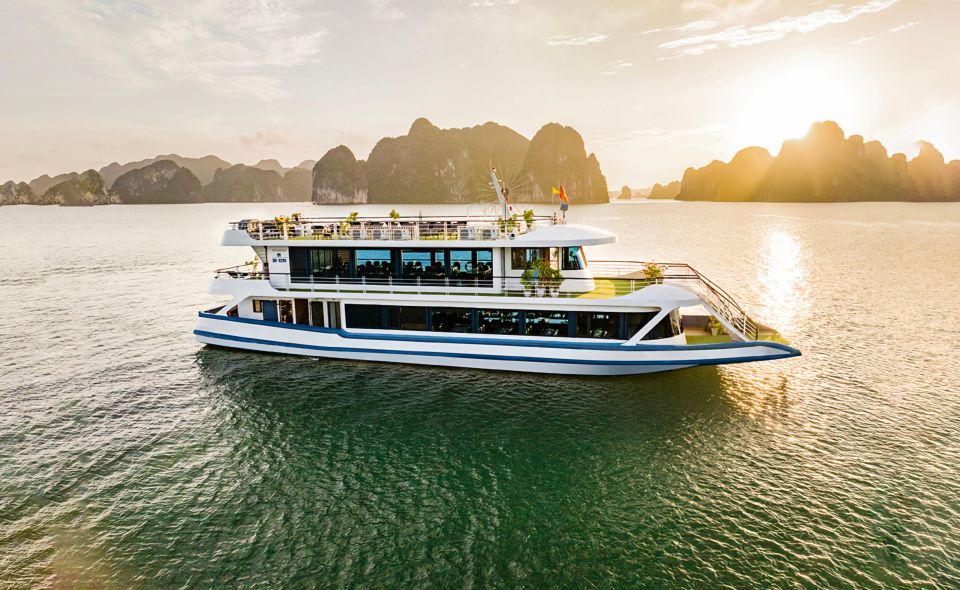 Halong Bay Luxury 5* Cruise With Kayaking & Lunch Buffet - Key Points