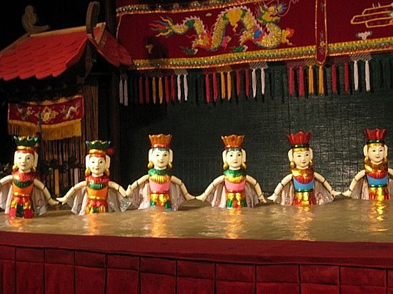 Hanoi: Street Food Walking Tour & Water Puppet Show - Key Points