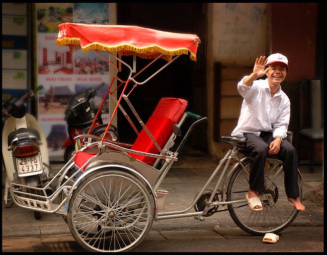 Hanoi Walking Street Food Tour & Cyclo Ride - Key Points
