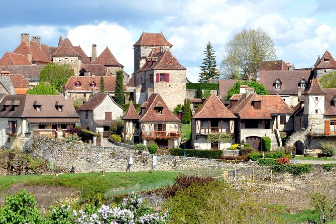 Hike to Discover the Most Beautiful Villages of France of the Dordogne Valley : Loubressac and Autoi - Key Points