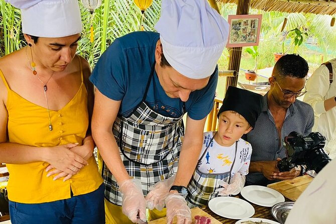 Hoi An Basket Boat, Lantern Making And Cooking Class Tour - Key Points