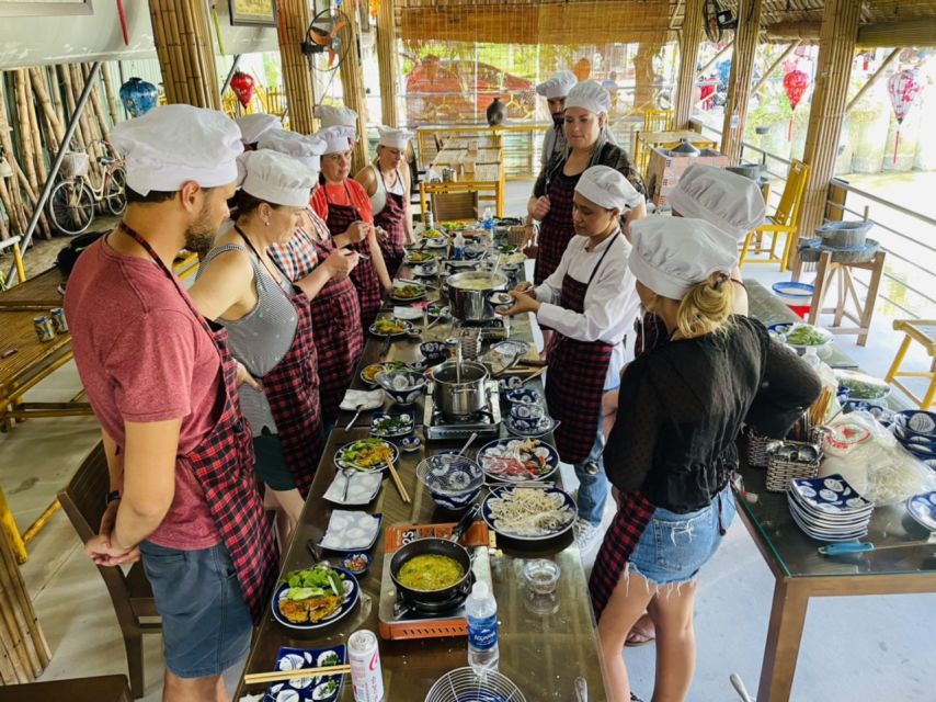 Hoi An: Bay Mau Cooking Class W Optional Market &Basket Trip - Key Points