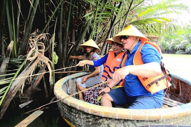 Hoi An Full Lantern Making Class , Basket Boat , Crab Fishing And Food - Key Points