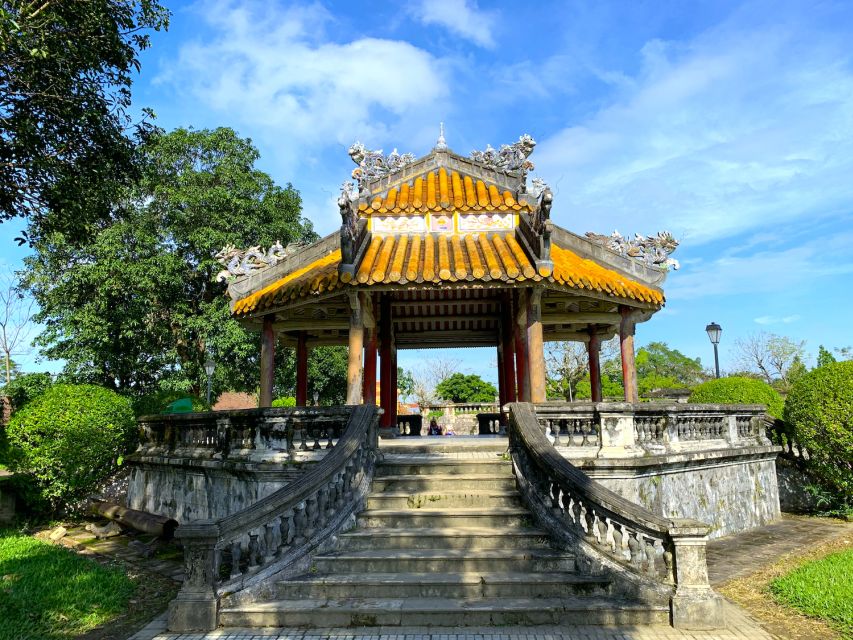 Hue: City Highlights and Craft Villages Tour With Lunch - Key Points