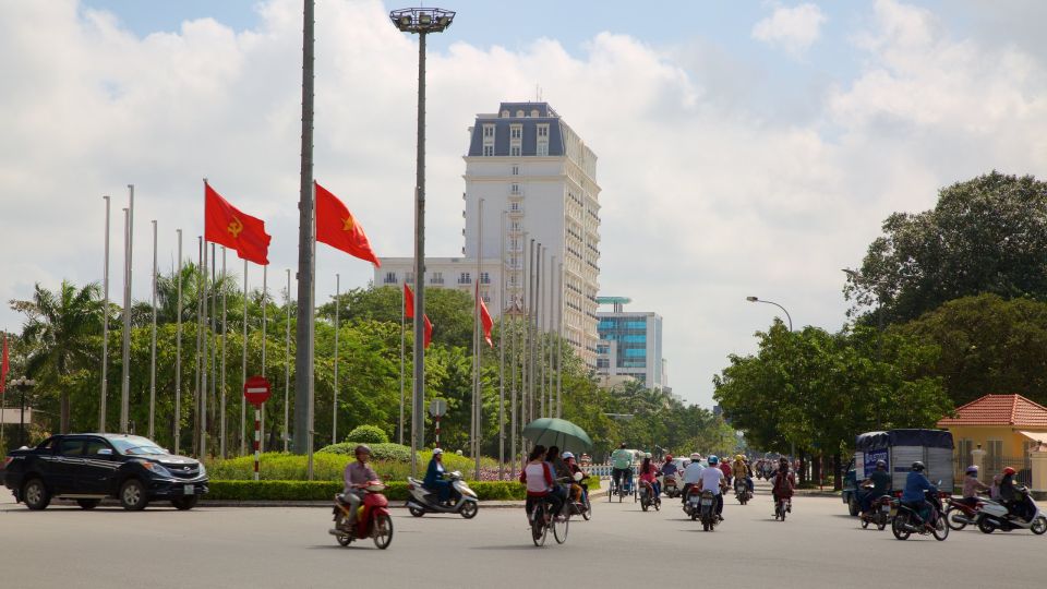 Hue : Shuttle Bus From Hue to Hoi an and Sightseeing - Key Points