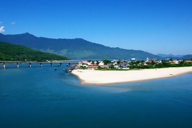 Hue to Hoi an or Hoi an to Hue Transfer With Sightseeing on the Way - Key Points