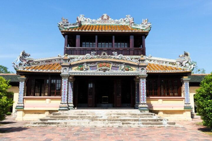 Hue Walking Tour to Imperial Citadel and Forbidden City - Key Points