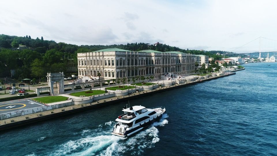 Istanbul: Bosphorus Cruise With Stopover on the Asian Side - Key Points