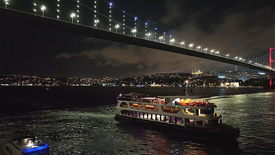 Istanbul: Bosphorus Dinner Cruise With Drinks & Turkish Show - Key Points