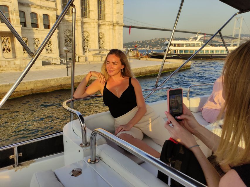 Istanbul: Bosphorus Sunset Cruise With Snacks and Drinks - Key Points
