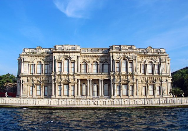 Istanbul Luxury Private Yacht Tour - 2 Hours - Key Points