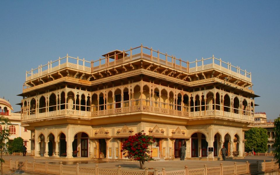 Jaipur Local Sightseeing With Expert Tourist Guide & Lunch - Key Points
