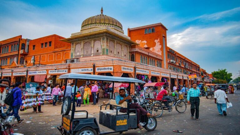 Jaipur: Private Shopping Tour With Pickup & Drop