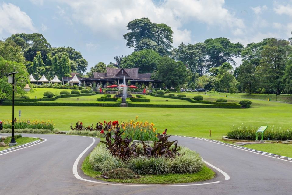 Jakarta: Bogor Botanical Gardens, With All Artists - Key Points
