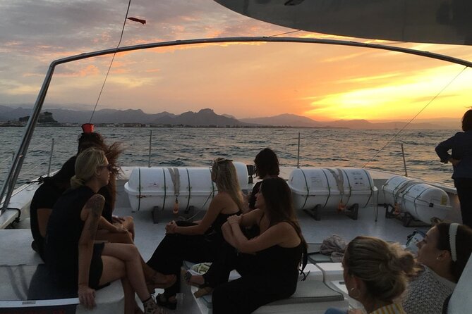 Javea Sunset Cruise and Dinner at the Port - Key Points