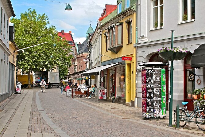 Joyful Malmo Walking Tour for Couples - Key Points