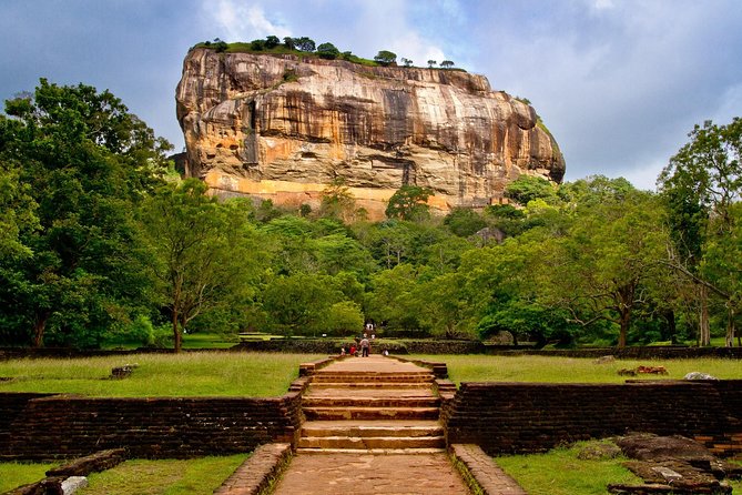 Kandy to Dambulla Cave Temple and Sigiriya - Day Tour - Key Points