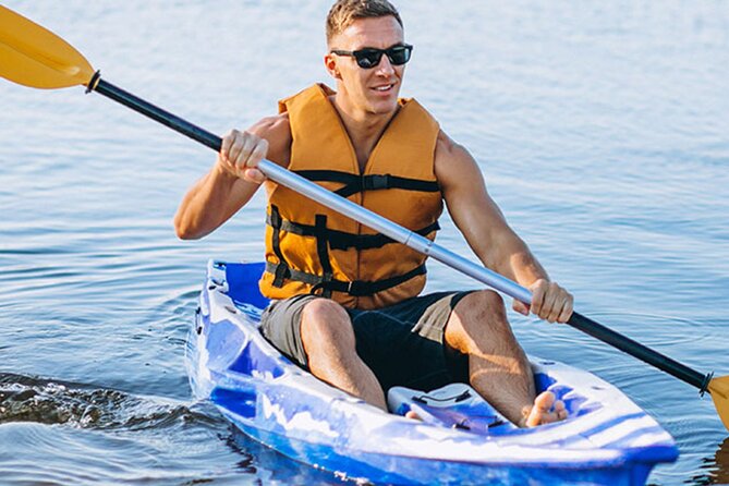 Kayak in JBR The Beach at Water Adventure Dubai - Key Points