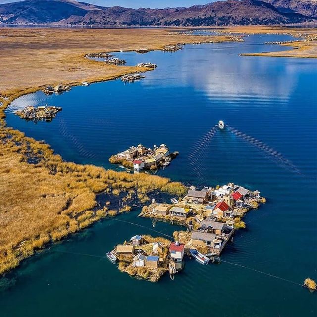 Kayak in the Uros Floating Island and Taquile by Speadboat - Key Points