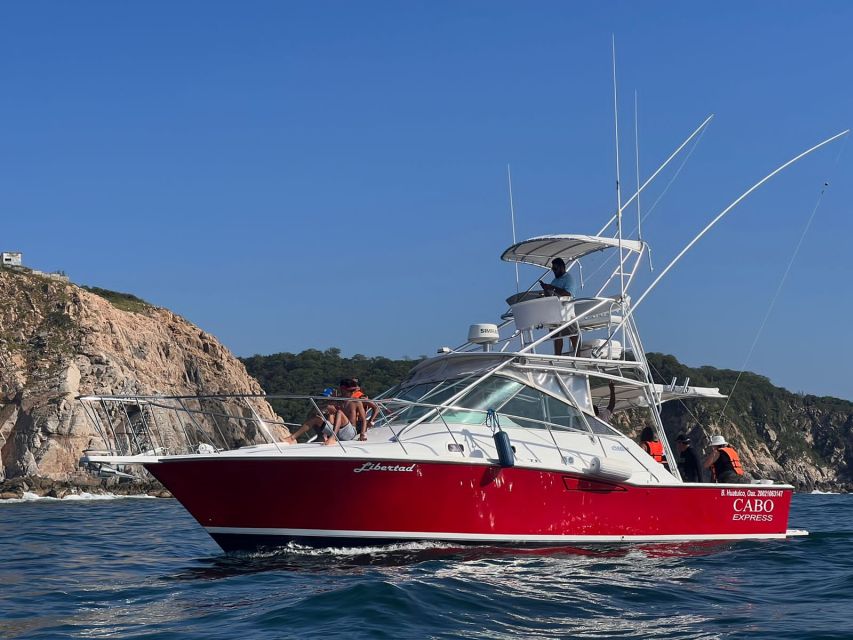 La Crucecita: Private Yacht Cruise in Huatulco With Drinks - Key Points