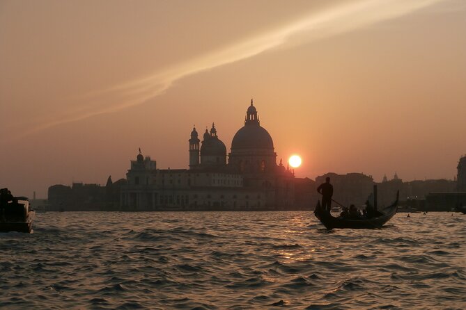 Late Afternoon Gondola and Ghosts & Legends of Venice - Key Points