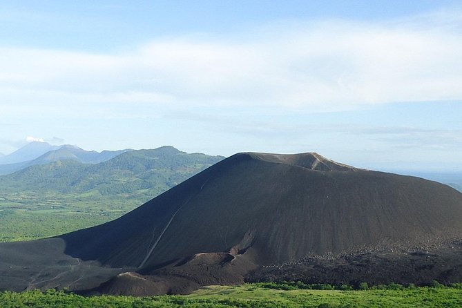 Leon Trip To Cerro Negro For Volcano Boarding Experience  – León
