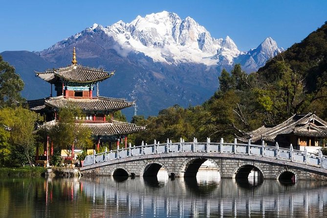 Lijiang City Private Full-Day Tour Including Black Dragon Pool - Key Points
