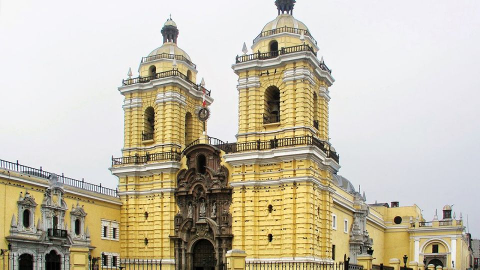 Lima: City Highlights Full-Day Guided Tour (Small-group) - Key Points