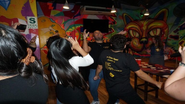 Lima: Party Night Tour in Miraflores