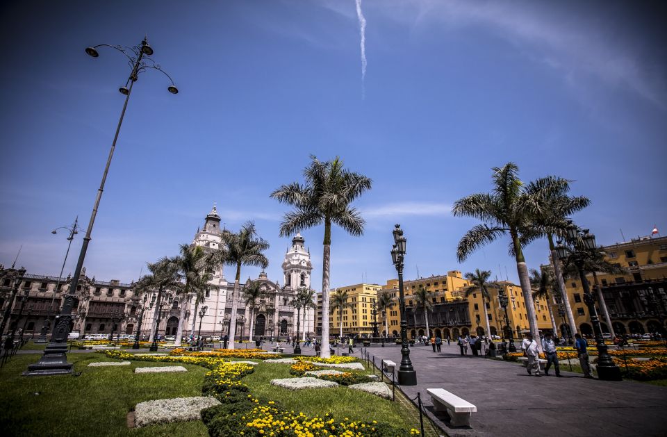 Lima: San Francisco Church & Casa Luna Museum Private Tour - Key Points